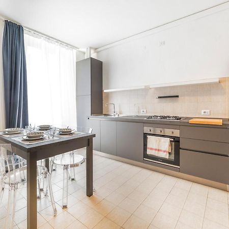 Roomy Apartment Close To Subway M5! มิลาน ภายนอก รูปภาพ