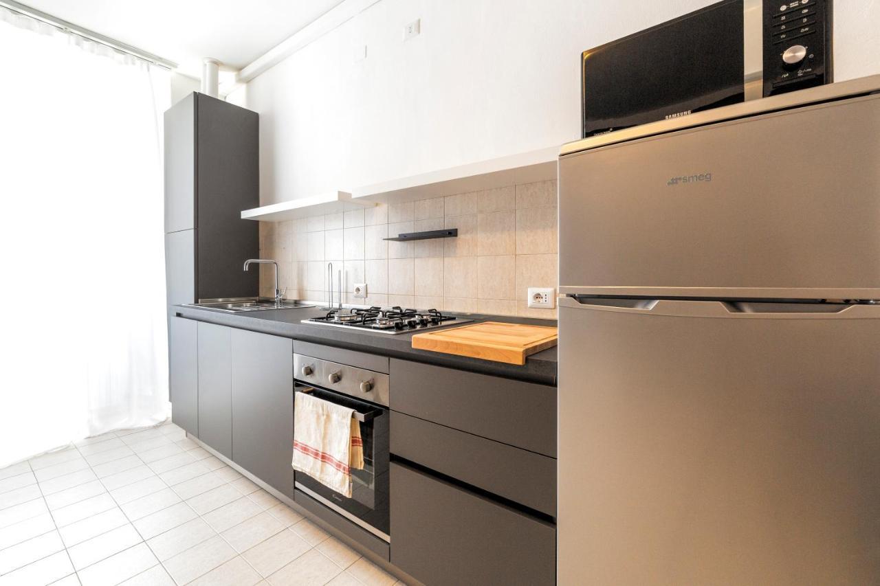 Roomy Apartment Close To Subway M5! มิลาน ภายนอก รูปภาพ