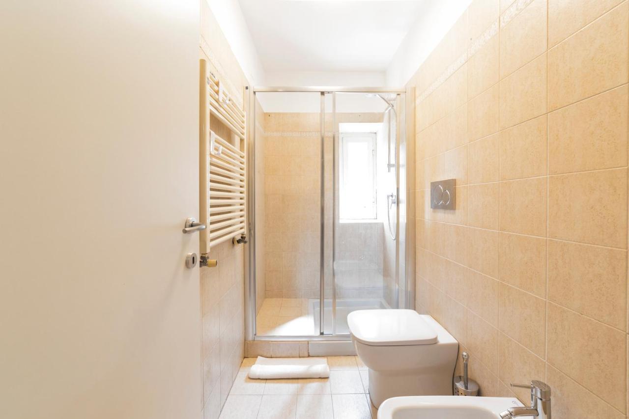 Roomy Apartment Close To Subway M5! มิลาน ภายนอก รูปภาพ