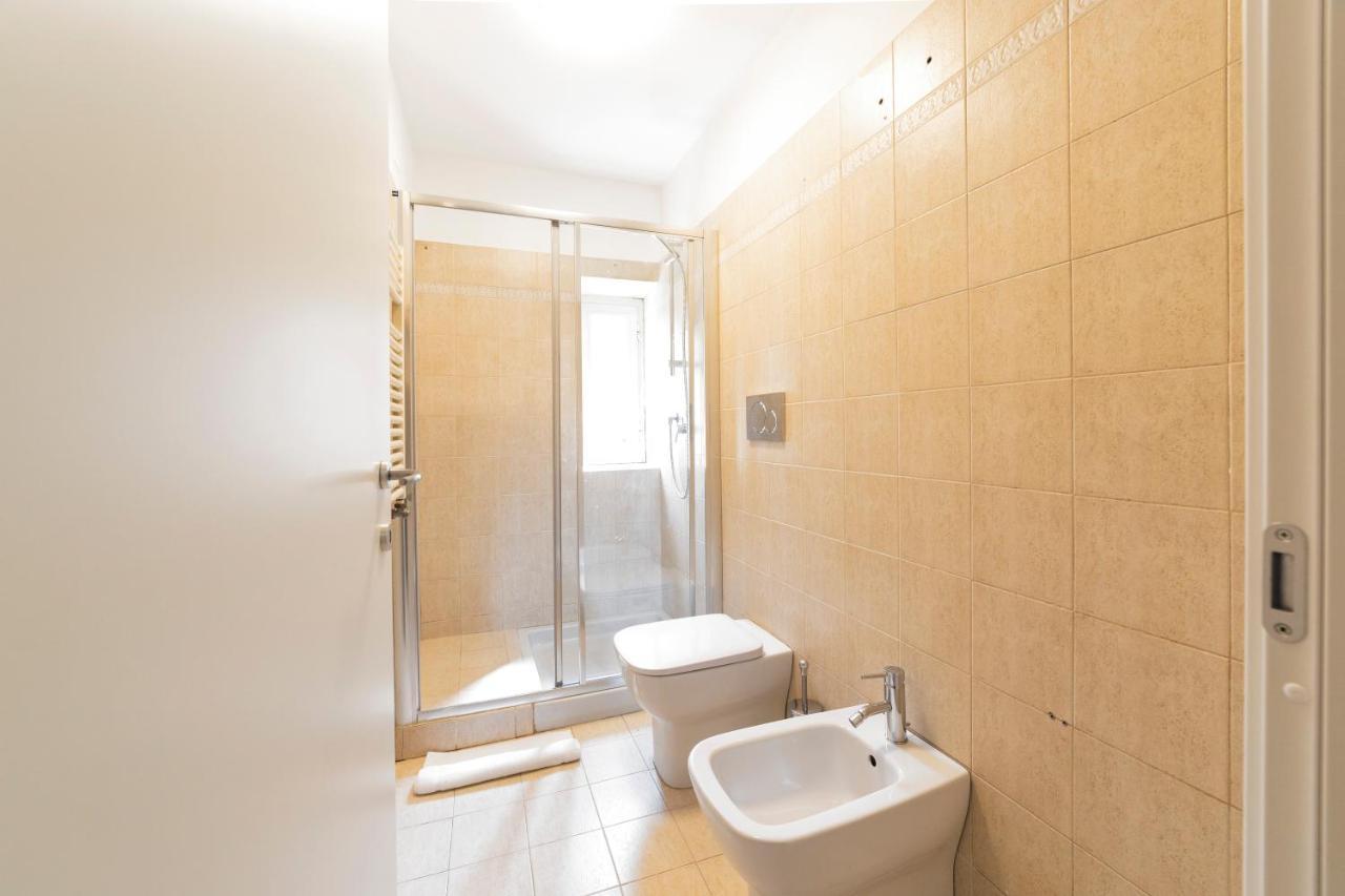 Roomy Apartment Close To Subway M5! มิลาน ภายนอก รูปภาพ